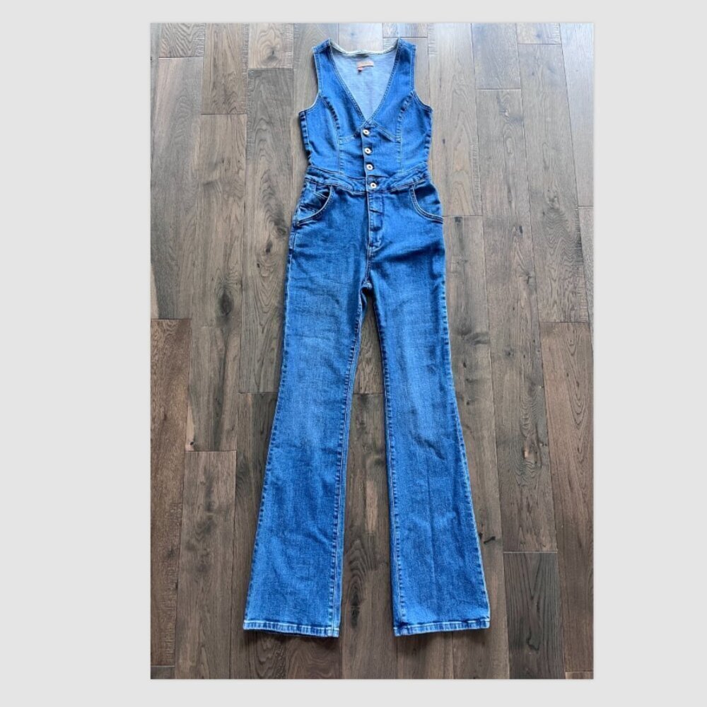 Pilcro Denim Sleeveless Jumpsuit Blue Button Front Size 2 Bootcut One Piece - Picture 2 of 10